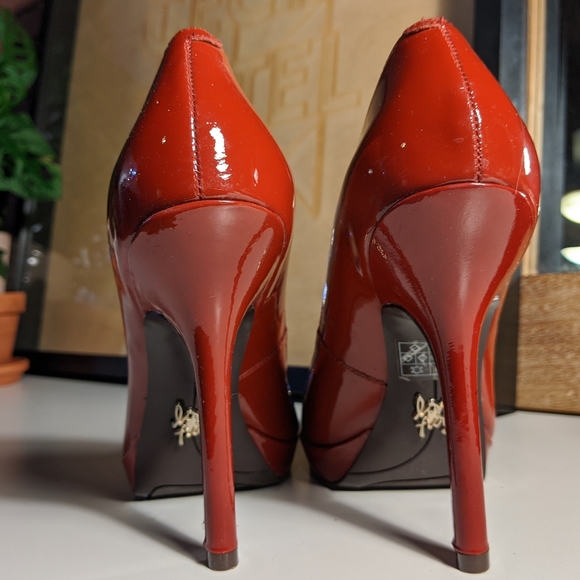 Red leather Nine West Love Fury Pumps - Picture 4 of 6